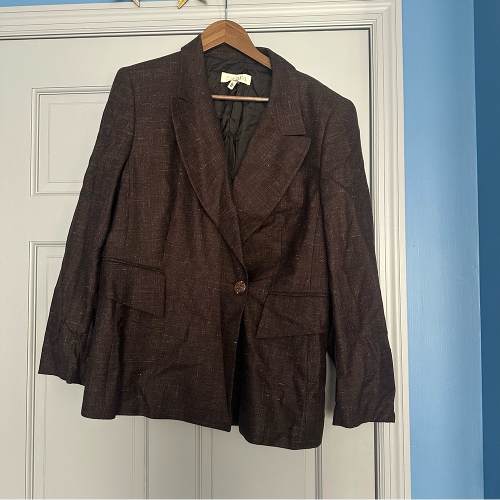 Escada Elegant Brown Blazer